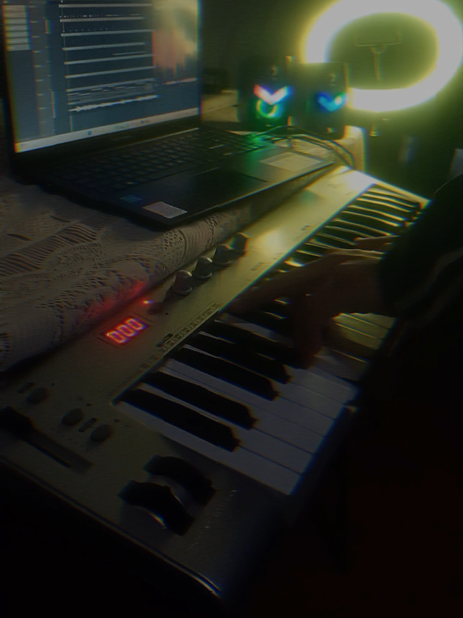 escapate conmigo-nene malo🎹 #teclado #piano #musica #🎹 #cover #paratii #teclado #cumbiaargentina #paratii #Cumbia #piano #piano #musica 