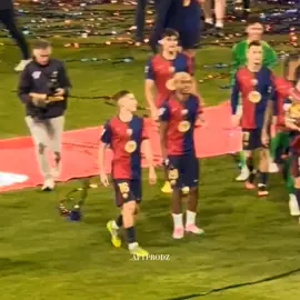 bailalo lamine 🕺🕺#fcbarcelona #lamineyamal #foryoupage #fyp #lamineyamal💎 #dancer #haylupita #edit #barcelona #lamine #yamal #viralvideos 