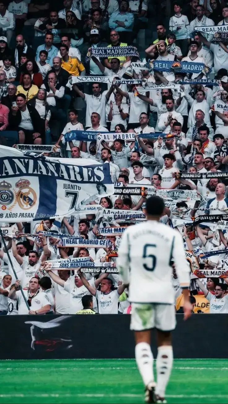 Wallpapers (Real Madrid edition🥶) Bad season but we will be back💪 ...HALA MADRID🤍