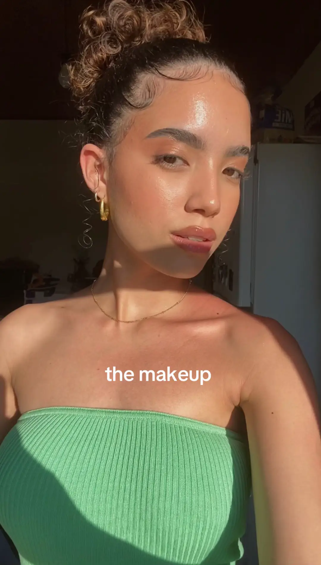 the makeup vs the products  #makeup #glow #makeupproducts #viral #Summer #fyp #maquillaje #parati #tiktokgirl #blush #lipcombo #gloss #fypmakeup 