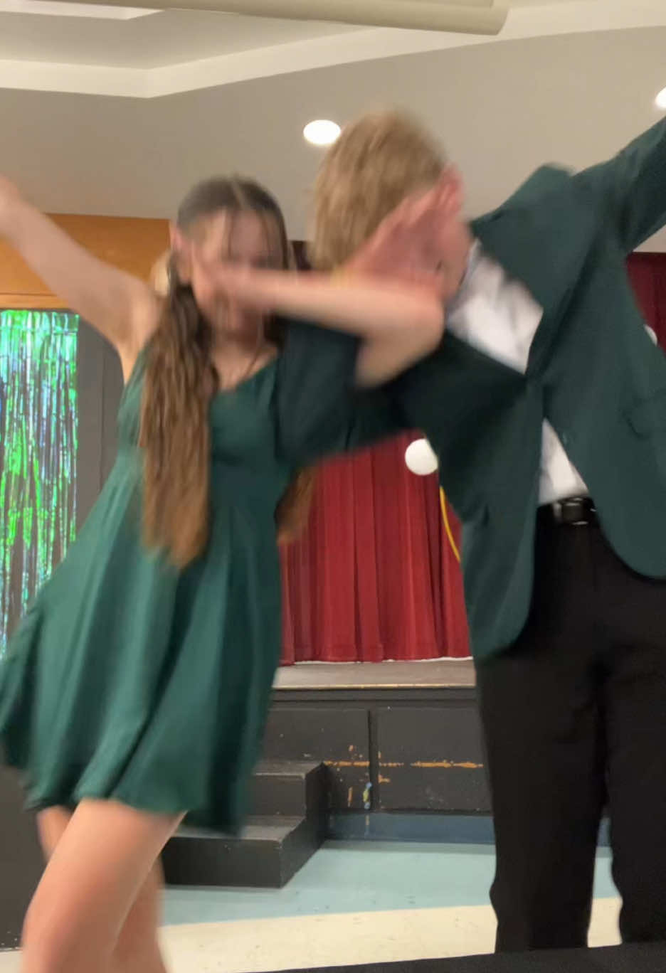 Banquet 💚#theatre #green #dress #flowers #banquet #goingtg #yup #dance #dress #pretty #funny #guybff #matching 