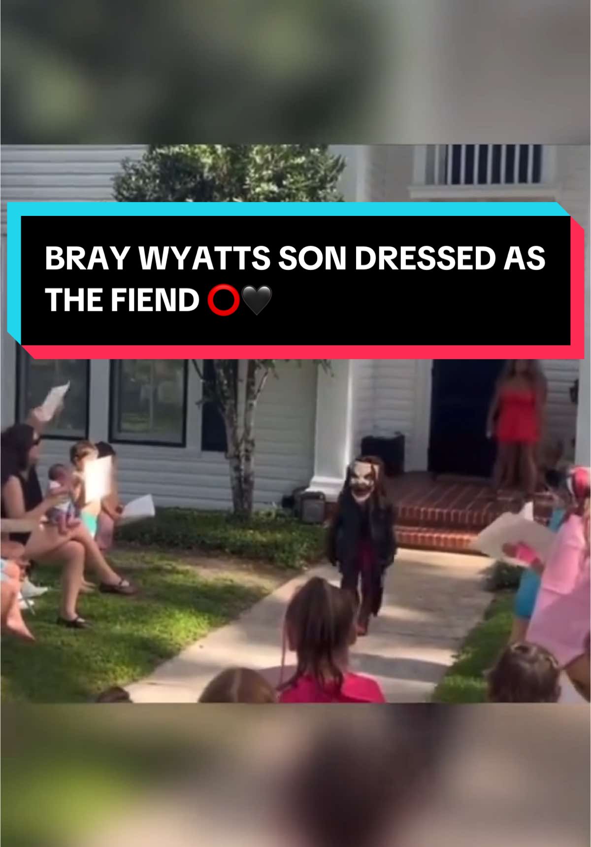 Bray Wyatt’s son had a wrestling party for his bday & he dressed as The Fiend ⭕️ with Jojo doing an announcement for him…I’m not crying you’re crying 🥲 #braywyatt #thefiend #wrestletok #WWE 