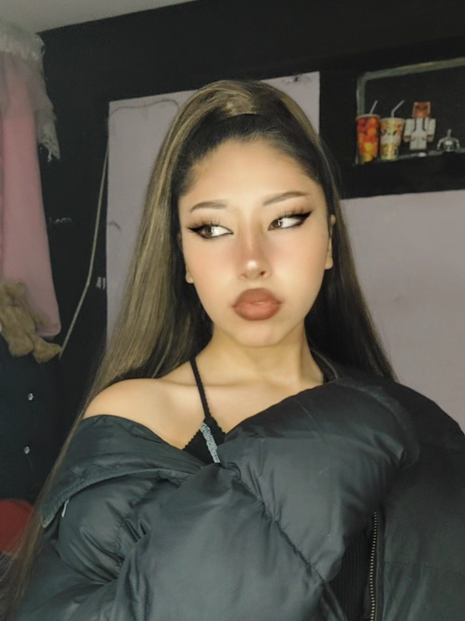 Amo a la Ariana de antes😭❤️#paratii #arianagrande #cosplay #cosplayarianagrande #arianators #fan #foryoupage #fouryou #bolivia🇧🇴 #cosplay 