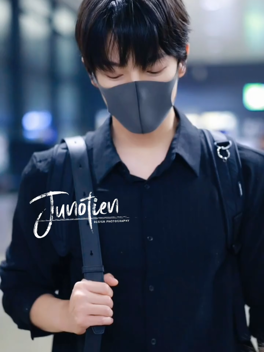 อยากมีดราม่าดีนัก สะพายมันสองกระเป๋าเลย🤣🥰🤟😍😘♥️✌️👏#tiktok #zenghui曾辉 #zenghui #เจิ้งฮุ่ย #สามีฮันหยู่ถง #ฮันหยู่ถง #hazel #hanyutong #ภรรยาเจิ้งฮุ่ย #microdrama #shortdrama #ละครสั้นจีน #ซีรี่ย์จีน #ละครสั้น #กําแพงเมืองจีนสูงมาก🇨🇳 #ไทยแลนด์แดนเมียหลวง🇹🇭 #ตัวอยู่ไทยใจอยู่จีน #กําแพงเมืองจีนมันสูงเข้าแล้วออกยาก #ผู้จีนงานดีย์🇨🇳🇨🇳 #เทรนด์วันนี้ 