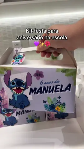 Esse kit fica lindo e muito prático 💜✨ . Alguns itens comprei na shopee, como a marmitinha, maleta, tag e sacola! Link na minha bio💙 . #stich #liloandstitch #aniversarioinfantil #festaescolar #escola #escola #bolodeaniversario #salgadinhos #festainfantil #maternidade 
