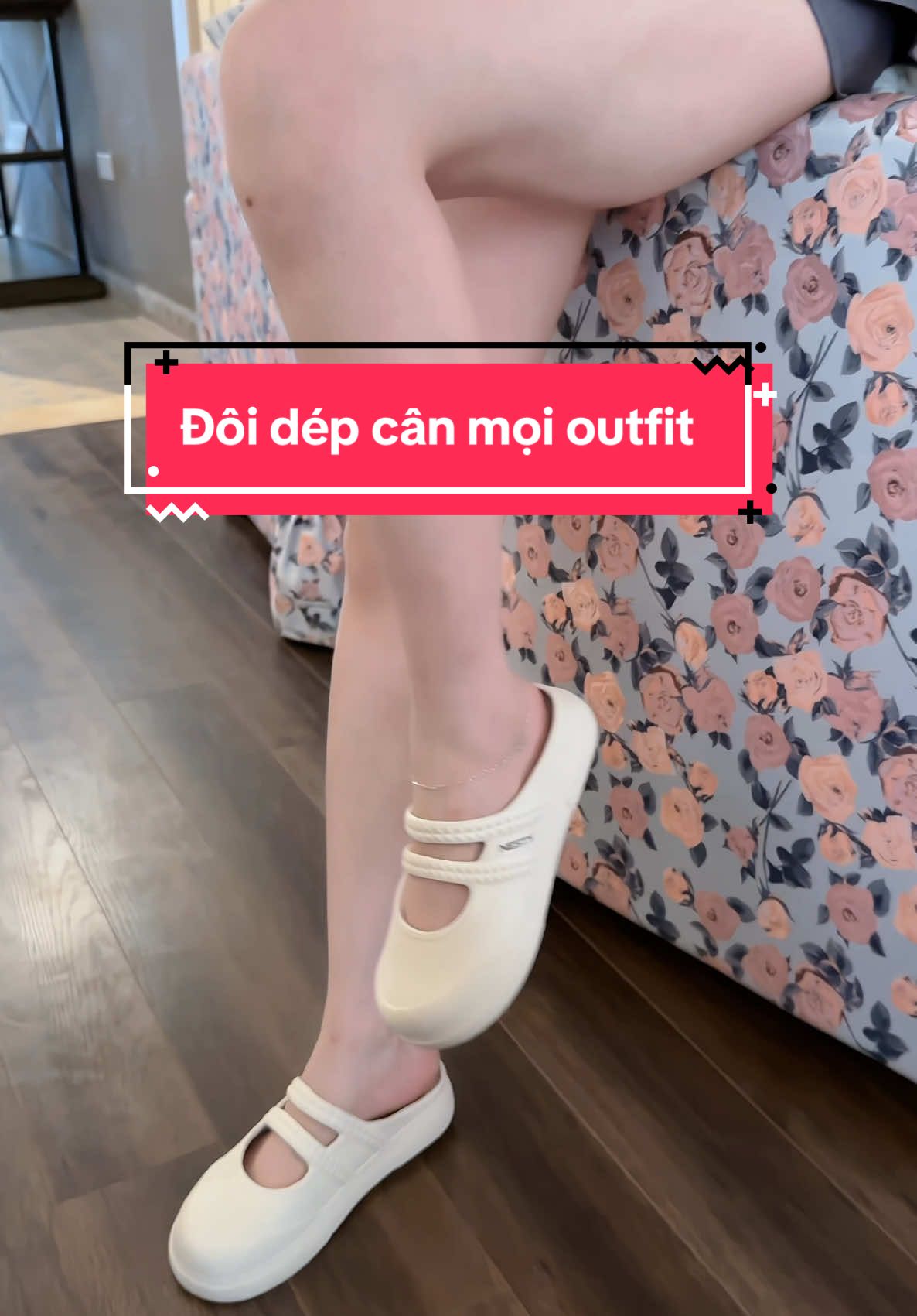Đôi dép cân mọi outfit luôn này. Mặc quần áo váy vóc đều đẹp luôn #vyreview #muataitiktokshop🛍 #tiktokshop44 #giaydep #saleluongve #nesty #depnesty 