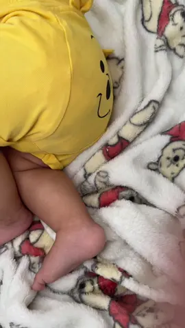 Pretty little baby 👶I ’m so in love with you …🍯💛 #prettylittlebaby #foryou #parati #babyboy #babyfever #babytiktok #winniethepooh 