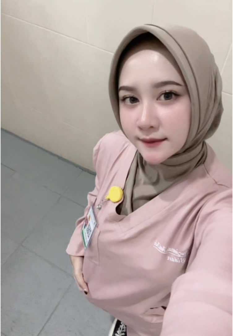 Yuk samaan hijab dinasnya #bidantiktok #sitysivara🦋 