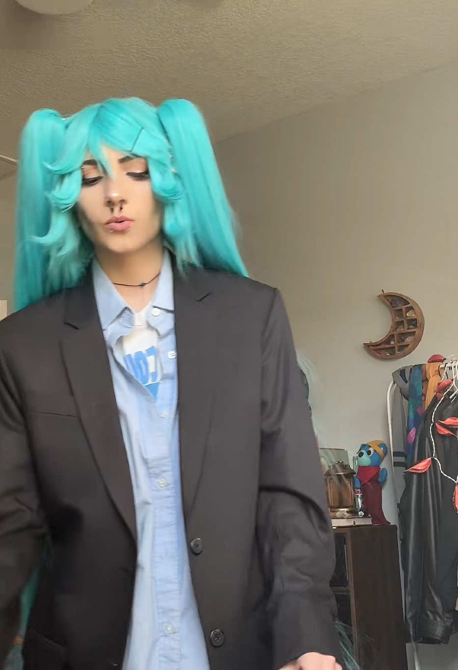 HUH? 😦😧 #miku #house #housemd #mikucosplay #hatsunemiku #hatsunemikucosplay #housemdcosplay #housecosplay #cosplay #femboy #fyp #fyppppppppppppppppppppppp #vocaloid #vocaloidcosplay #fypシ 