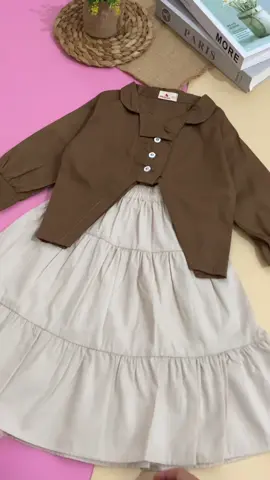mommy yang nyari magohany merapat #outfitanak #outfitideas #rokanak #bajuanak #kemejaanak #outfitanakperempuan #littlehanaaa 