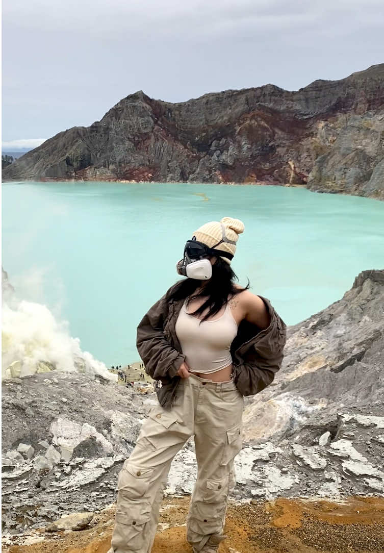 Kalian pengen liburan ke kawah ijen ?  Cari yang murah dan bukan murahan ?  Yang pasti berangkat dan bukan tipu - tipu ?  Tapi bingung pilih Agency travel mana ?  Jangan bingung  Kami ada promo ceria buat kalian dan gak nyesel dah !!!  More info please contact us below: ☎️via Whatsapp : +6282139767510  #kawahijen #kawahijenbanyuwangi #kawahijenindonesia #ijenbluefiretour #kebanyuwangi #banyuwangi #banyuwangitourism #gunungijen #pendakigunungijen #pendakiindonesia #pendakicantik #pendakikeren 
