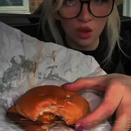 Foi no fast food...#vaiprofycaramba#fyp#kleberiano#maiskleber#fuinofastfoodcomasuamaeaquelacachorra#edit 
