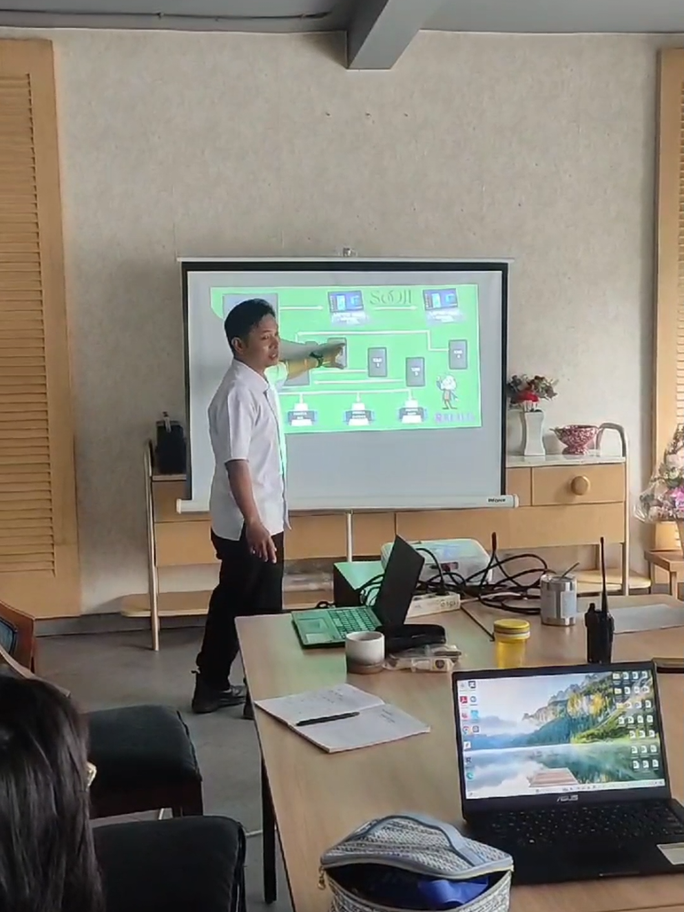 P. O. S Point Of Sales Trainning .  #pejuangdapur  #pejuangrupiah  #mentalbaja  #cheflife  #chefpastry  #pastrychef 