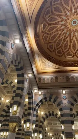 Adzan subuh di masjid nabawi
