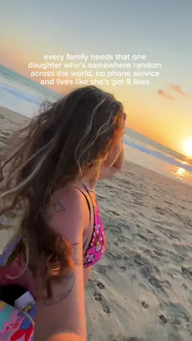 happy to be her 🙂‍↕️ #solotraveling #femalesolotraveler #puertoescondido 