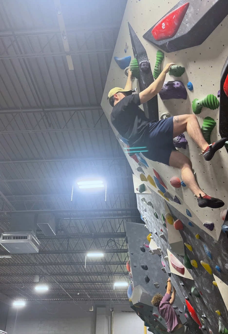 Quick v3 #bouldering #rockclimbing #sendit #boulderinggym 