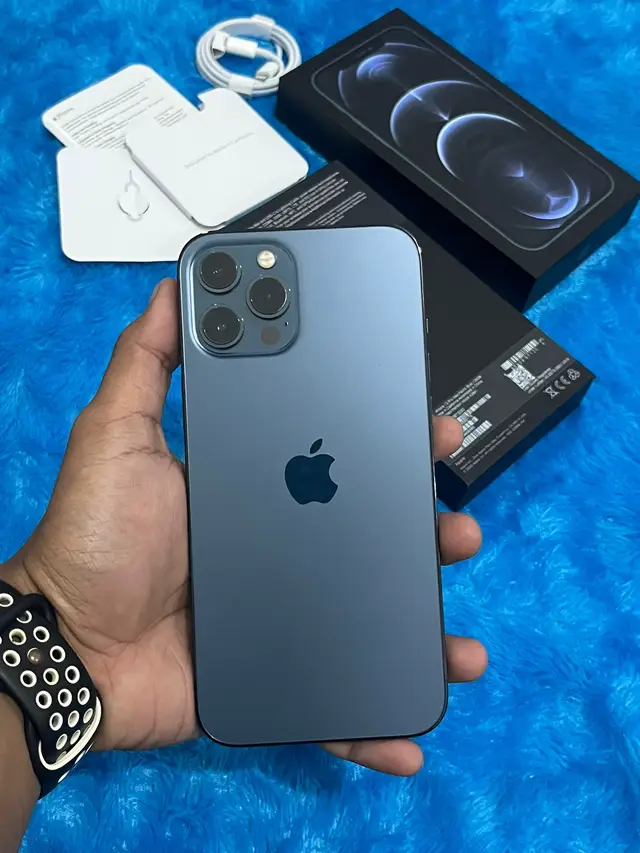 Kelengkapan fullset Batrehealth 92% Fisik mulus like new No minus Ex internasional Sinyal aman all operator Bisa semua kartu Harga : 6,850.000 Free : Adaptor, Temperglas, Softcase Lokasi : SURABAYA WA : 0882009011081