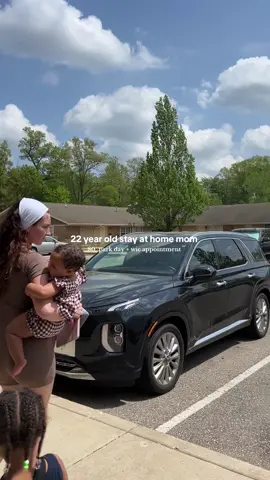 being a stay at home mom when it’s nice out is so much easier we park-y all day sleep all night🤣🤣🤣 #mom #momlife #sahm #stayathomemom #diml #ditlofamom #youngmom #newparents #wic #park #Vlog #family 