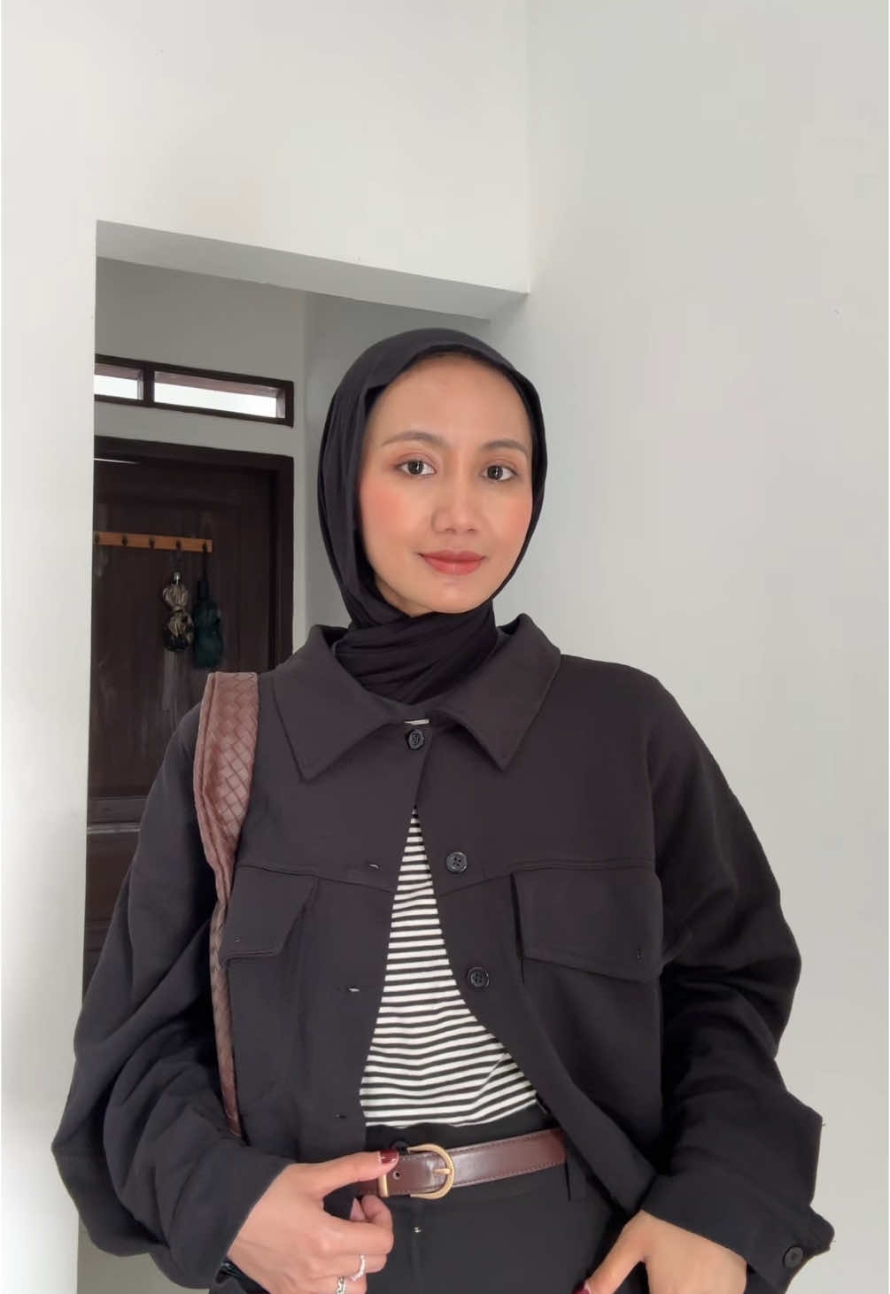 Tuesday fit chek 🕯️🪩 #simpleoutfit #outfitideas #blackoutfit 