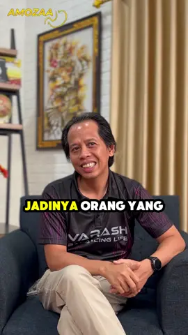 Banyak orang mengira rasa cemas datang dari kepala. Padahal, kadang yang rusak itu perutmu. Lambungmu lelah, tapi kamu pikir hatimu yang hancur. Ternyata... tempat kebahagiaan diproduksi bukan di otak, tapi di saluran cerna #Asamlambung #LambungSehat #lambungsehat #herbal #fypppp #amozaa #MinyakVarash #maag #lambung