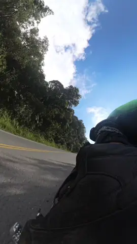 #pasionporlasmotos🏍️😍bikers🤩🙂 #domingodecarpish🌴🏞️🌲🍃🌄✨ #contenido #gatobiker❤️ #huanuco_perú❤️ #dejensuscorazones❤ 