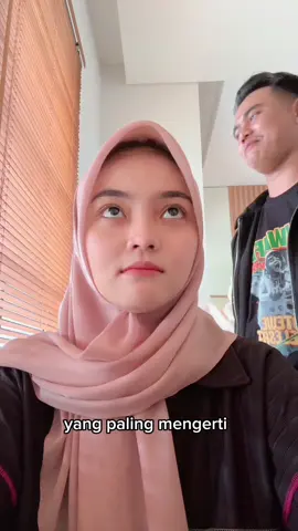 Kalo ga ngegas gaenakk tp gpp makasih yaa @Ronkads dah beliin twc g2gku yg sampe dah bolongg tengahnya😍