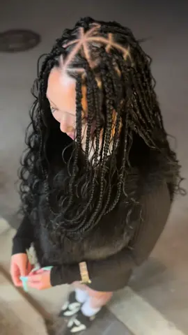 ボヘミアンブレイズ❣️ 黒色エクステ全頭40本設定😳✨雰囲気抜群で好評のスタイルです😳❣️❣️ #大阪 #吹田 #北摂 #理容室  #barber #barbershop  #ブレイズ#braids #ボヘミアンブレイズ #ゴッデスブレイズ 