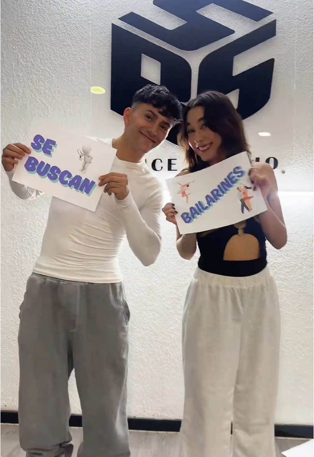 Únete a esta gran familia de SBS Dance Studio, te esperamos ♥️💋  Av 1 de mayo #16-60 Bogotá-Colombia  Ig: SBS.dancestudio  #dancer #dances #Salsa #bachata #academiadebaile #academia #baile #heels 