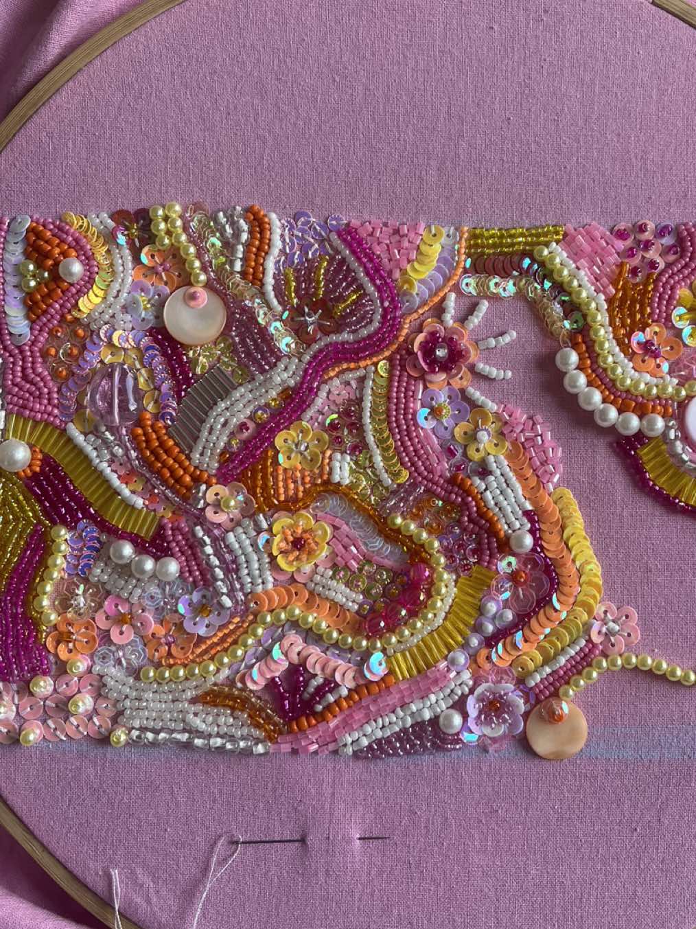 make a beaded bag with me day 1!! #beadedbag #beadembroidery #sequinembroidery #sequin #DIY #handmade #Summer #ibizaoutfits 