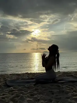 Nắng rồi lại mưa ,không gì là mãi mãi😊😊😊 #yoga #thuyduongyoga