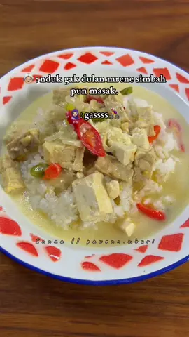 Jangan lombok ndeso. ✨ Save dulu buat ide masak nanti. Bahan: - tempe  - tahu - 7 bawang merah - 4 bawang putih - 7-10 cabe rawit - 5 cabe keriting - daun jeruk Bahan: - 400 ml air - garam - lada bubuk - gula pasir - kaldu bubuk (opsional) - santan cair #masakanrumahan 