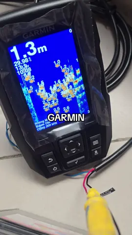 alat mendeteksi ikan dalam air,ada ikanya tidak bisa terdeteksi...dengan alat ini GARMIN 250 #tes#garmin#gpsikan#perlatanmancing#fyppppppppppppppppppppppp 
