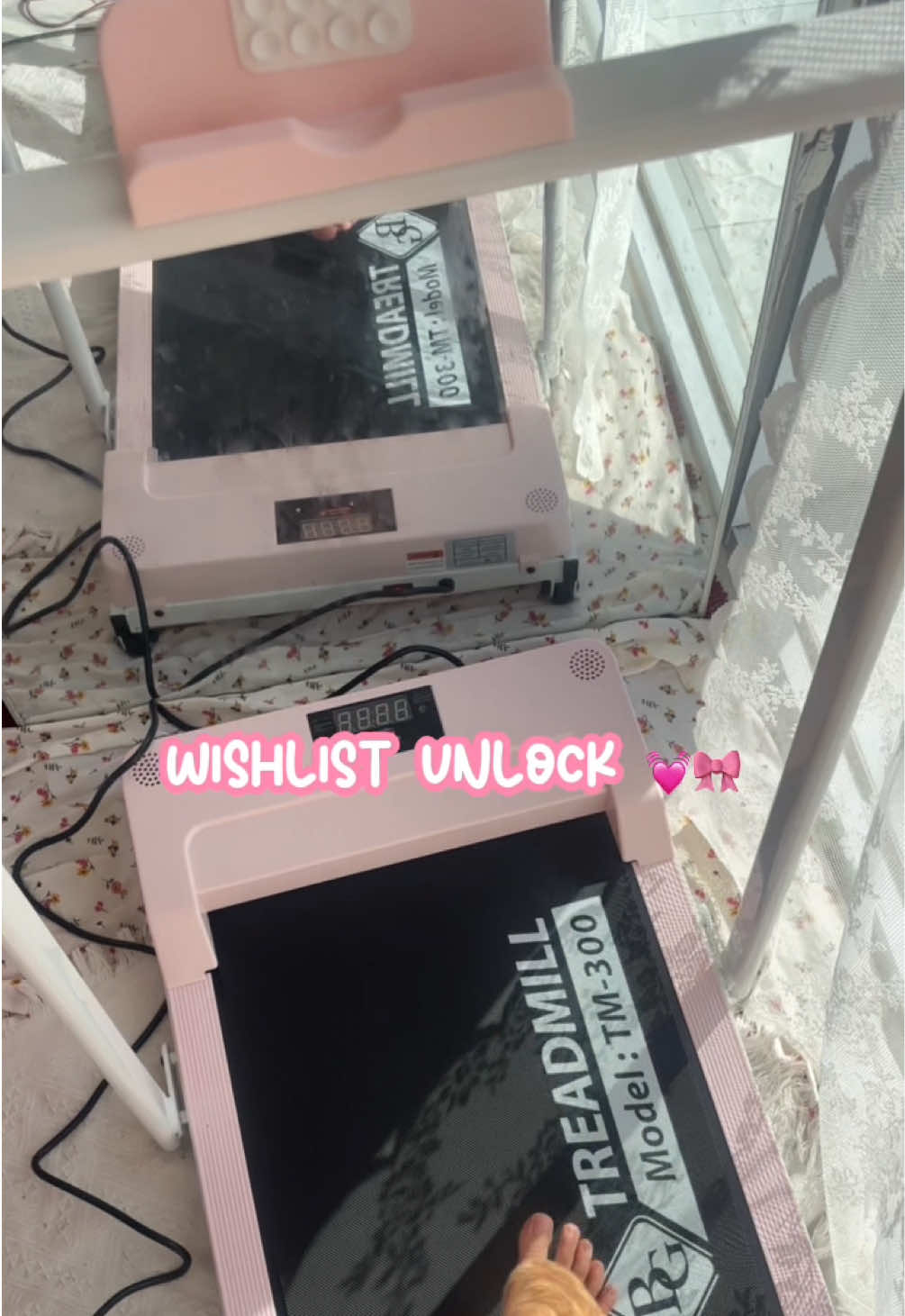 Akhirnya bisa lari di rumah aja 🥹💓🎀 Gemess banget #treadmill #treadmillpink #treadmillworkout #alatgym #laridirumah #workout 