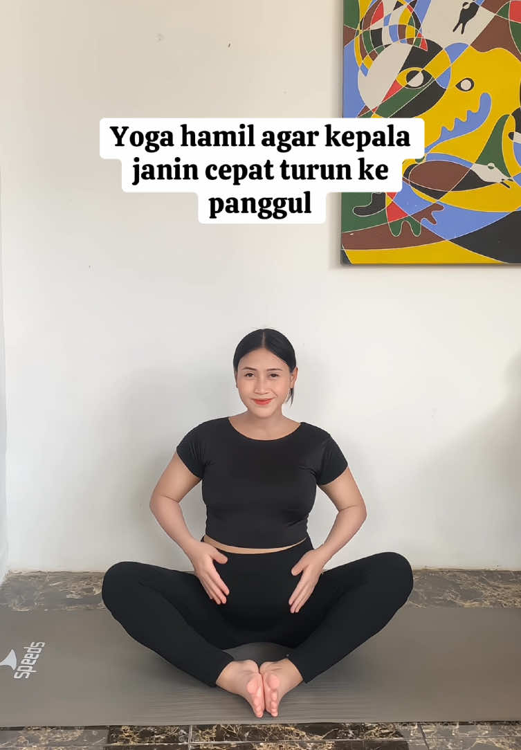 Bunda” udah nglakuin gerakan ini belum? Yuk praktekin di tm3 agar kepala dede cepet turun 🙌🏻🥰 #bumil #yogahamil #senamhamil #tm3pregnancy #bumilsehat #menjelangpersalinan #persiapanlahiran #legginghamilmurah #leggingwanita #leggingbumil #leggings #masyaallahtabarakkallah 