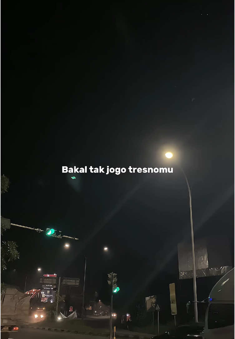 Yo mung kowe ning atiku🫶🏻#CapCut #lirik #liriklagu #templatelirik #overlaylyrics #trend#lirikjawa #kebagyan @Sadewok 