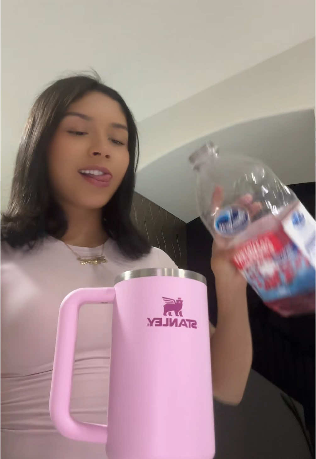 ik that cookie good 😜 #fyp#foryoupage#viral#viralvideo#makemefamous#cranberryjuice#iknowthatcookiegood  