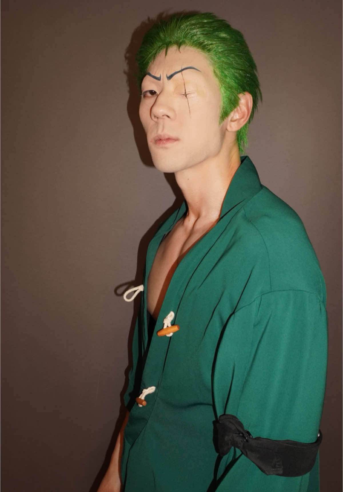 Pirate Hunter Zoror Makeup Timelapse. Wig styled by Kendall Norton and applied by @Marina Marina Spangler for Magee FX #sfxmakeup #makeup #makeupartist #ffn #universalstudios #onepiece #zoro #piratehunterzoro 