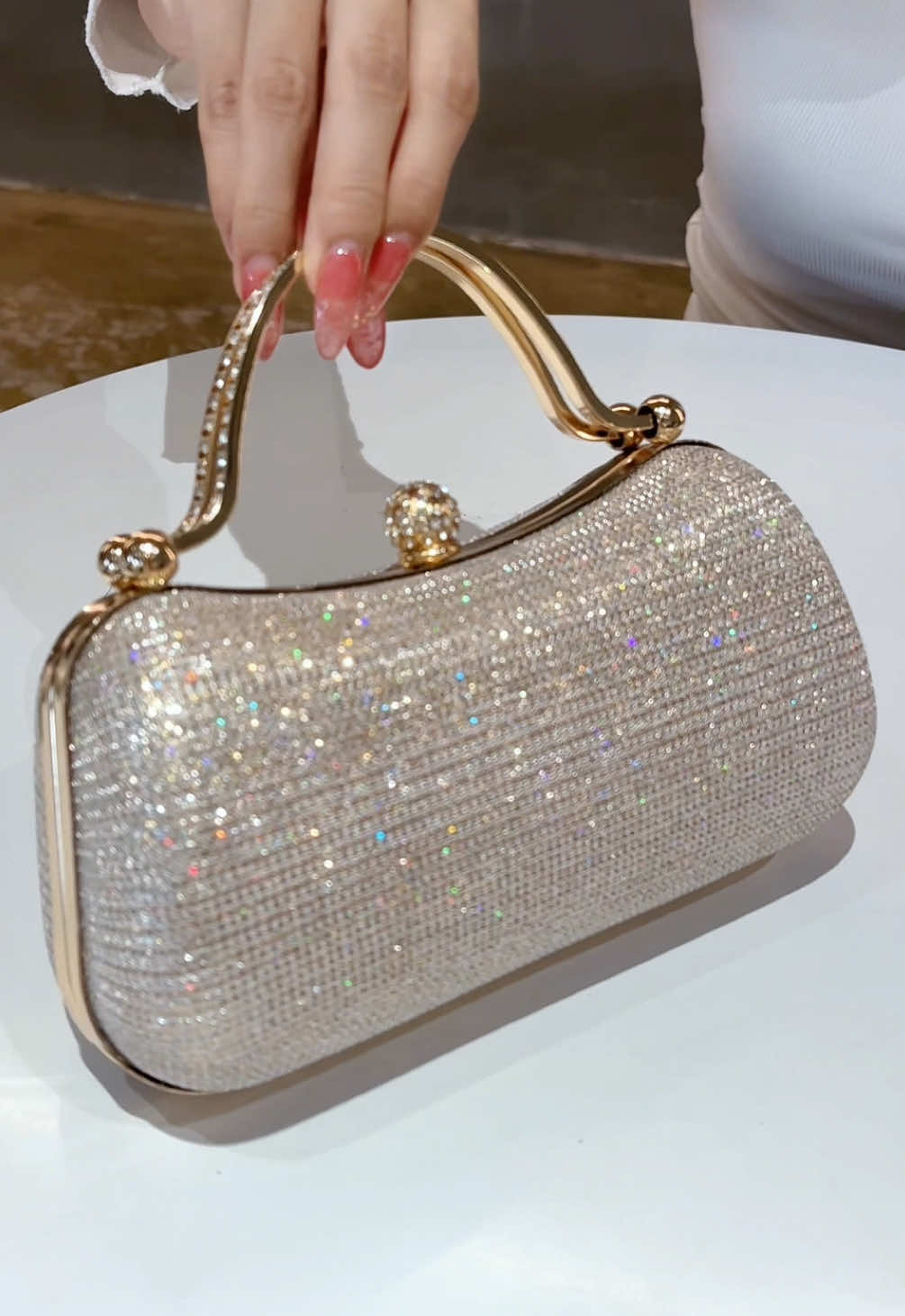 Túi tặng mẹ đi đám cưới mần sui là sang liền #duonghottrend #tuixachditiec #tuitangme #tuicamtay #tuidutiec #tuixinh 