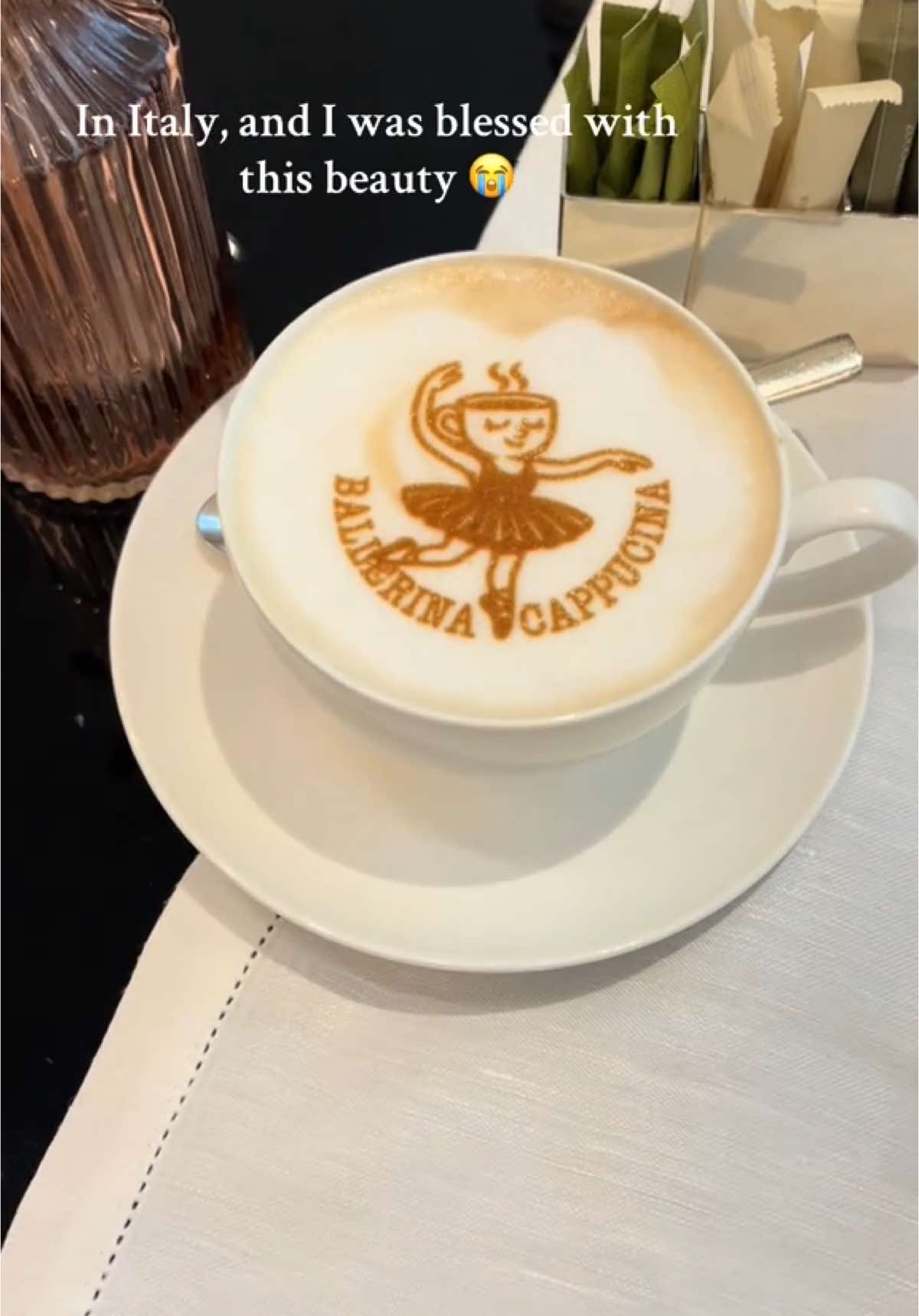 #bailarinacapuchinamimimi #ballerinacappuccina #italy #europe #fypツ #italiansummervibes #milan #c#coffeec#cappuccino