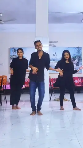 Akhe Khuli ho Ya band.. With Mahisha & Bristy #trend #fyp #foryoupage #flashmobdance #1millionaudition #viralvideo #viral #সাপোর্ট_করলে_সাপোর্ট_পাবে 