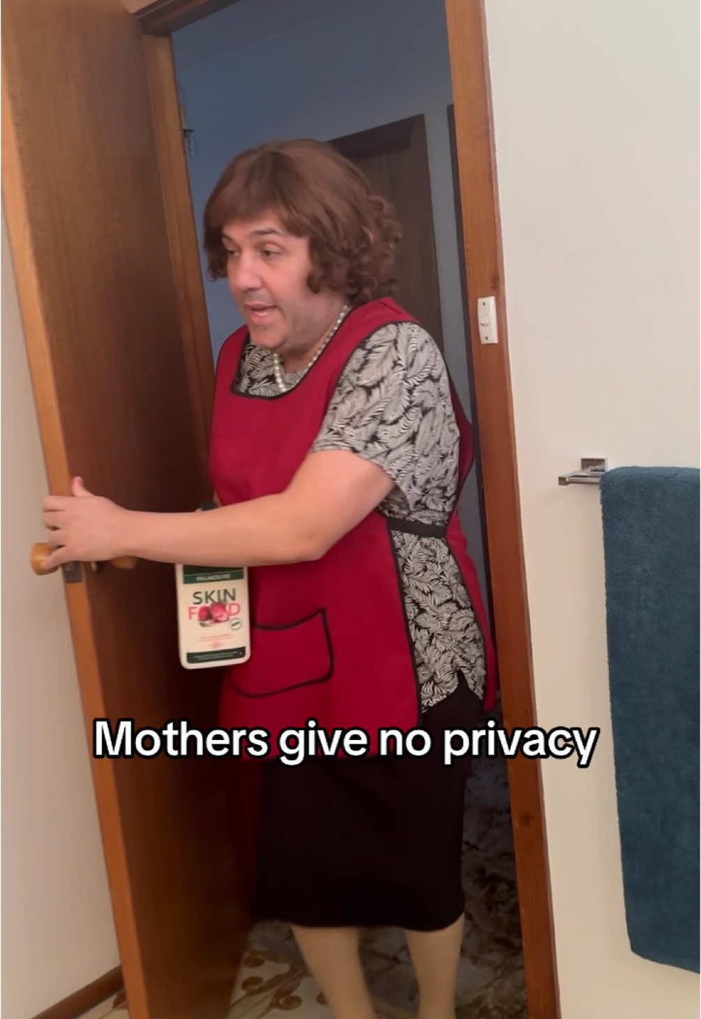 Privacy? Whats that? #sooshimango 