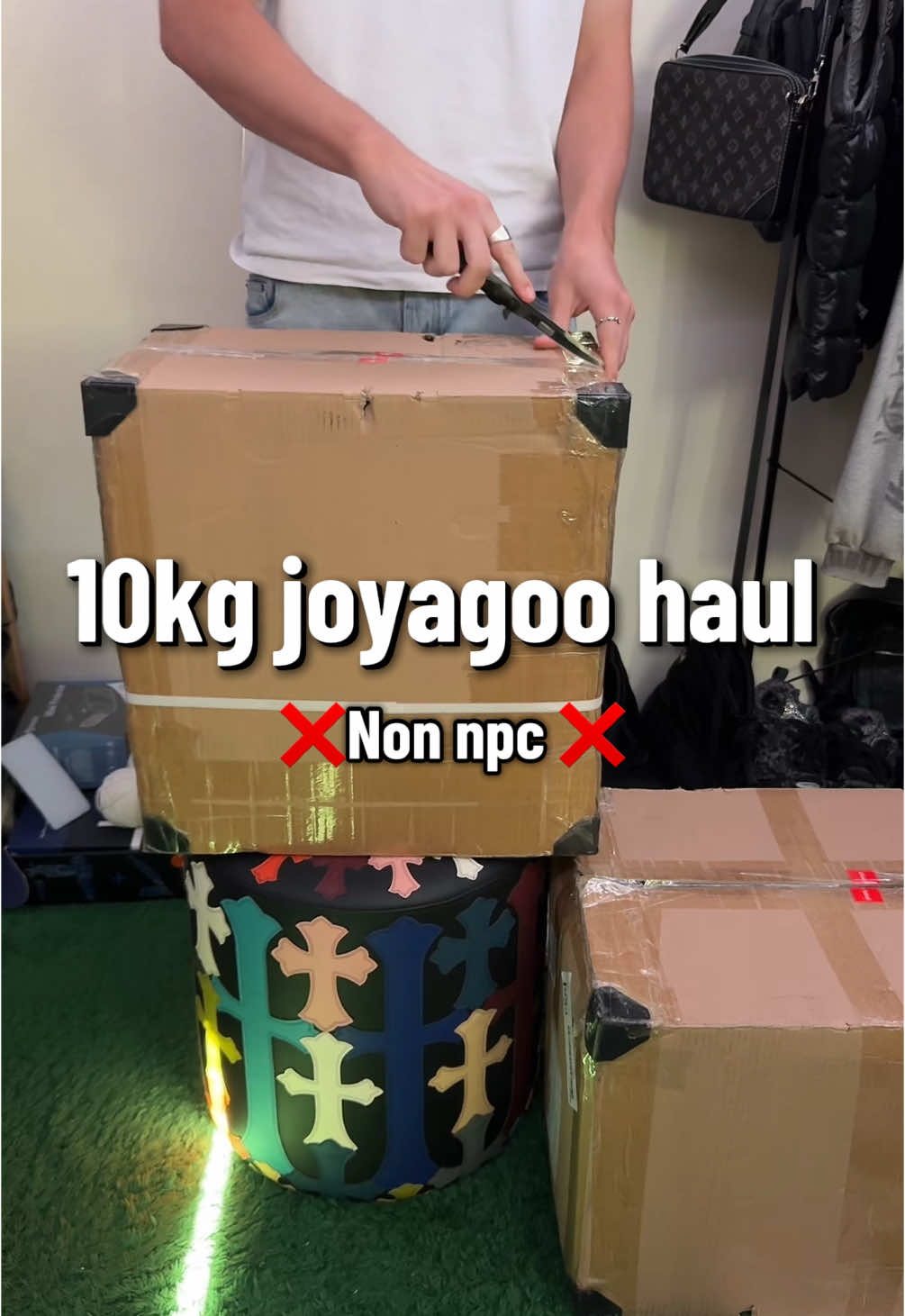I didn’t miss on this haul! #fyp #clothing #haulunboxing #asmr #satisfying #fashion #streetware #viral 