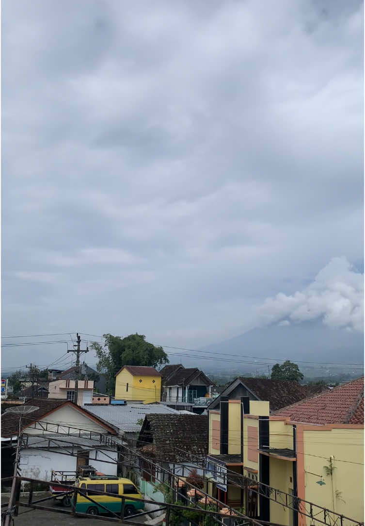 dilancarke rezekine kango cah lanang seng mboten gadah nopo” niki gustii🤲#4u #fyp #fouryoupage_tiktok_ #bismillahfyp #tratakbalaptemanggung #weddingdecoration #tendahajatan #eventorganizer #temanggung24jam @BERKAHTANIWEDDING 