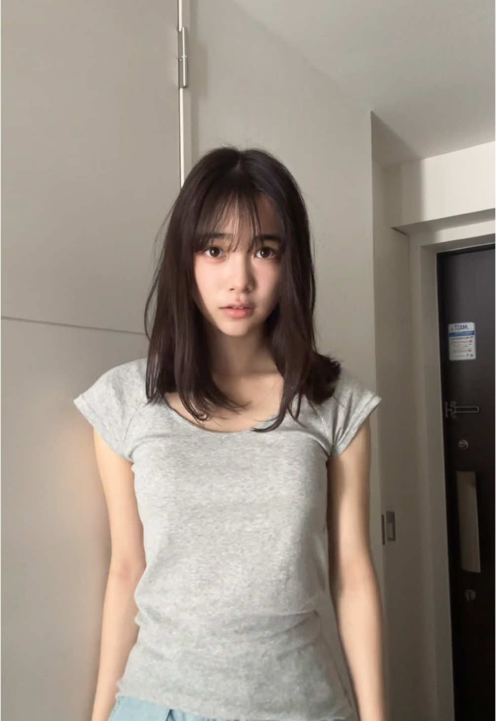 立て続けにすっぴんですみません😇次からちゃんとお化粧するよっ。みんなまやのどこが好きですか🦄