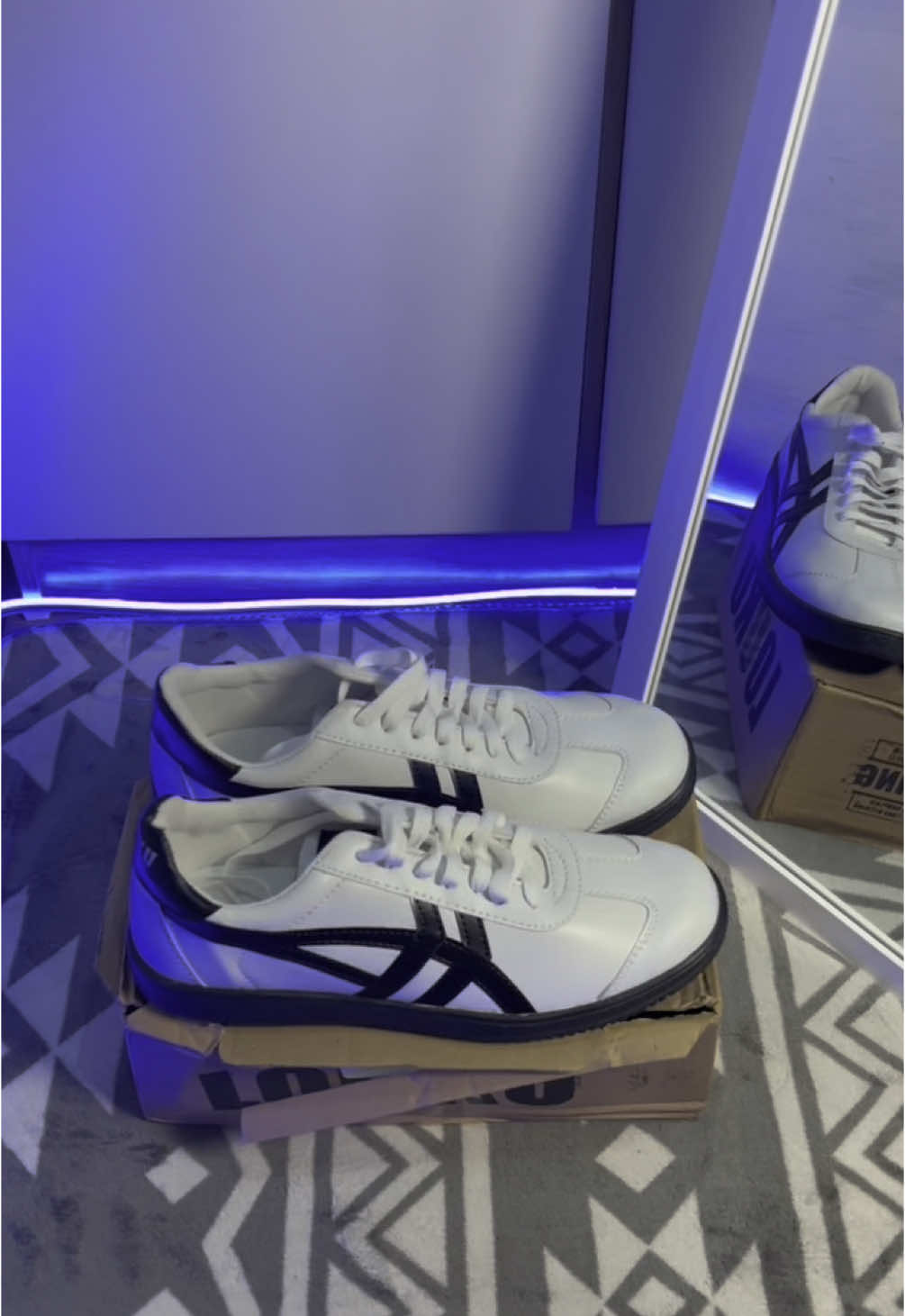 Cakep sihh buat nongki 🤩 #OOTD #sepatu #sepatucasual 