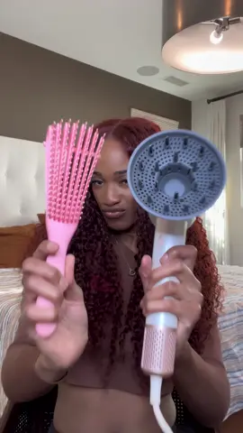 Full volume. Effortless slay. #gluelesswig #beautyforeverhair #coloredwig Tap the BIO link to get the same one #jerrycurlywigs #humanhairwig