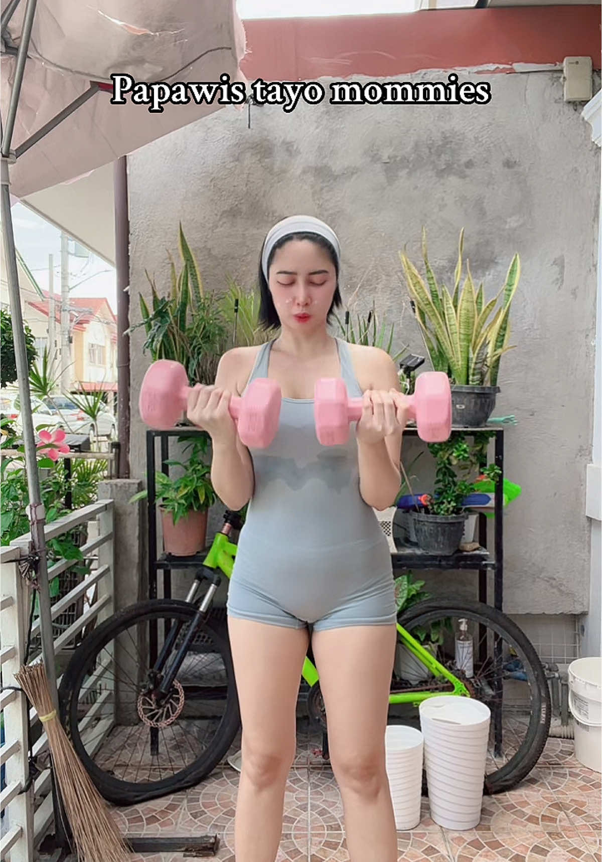 Tara magpapawis at magbalik alindog mga mommies #dumbbell  #dumbbellworkout 