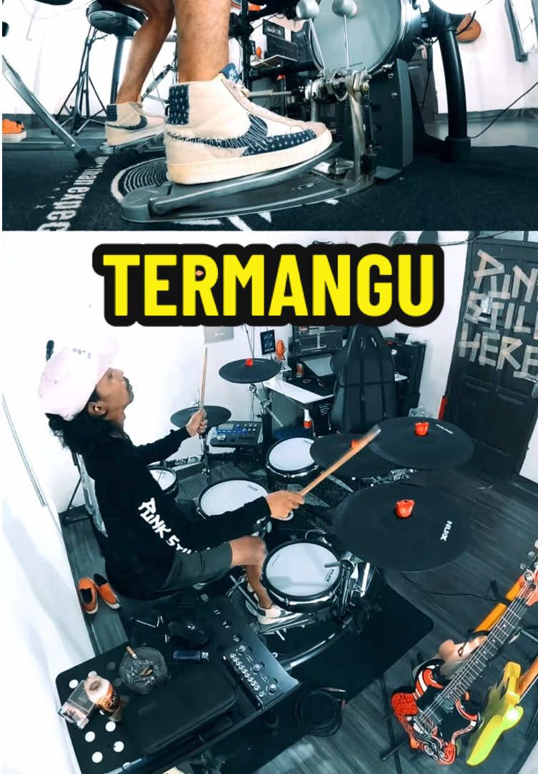 Absen ges..🤘🏾😆 Ikutan Termangu biar FYP ke brandamu.. #fourtwnty #mangu #fourtwntymangu #poppunk #fyp #fypシ゚ #viral 