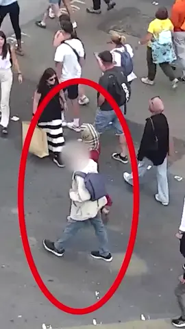 Undercover police floor London phone snatcher mid-theft. Originally published in November 2024.