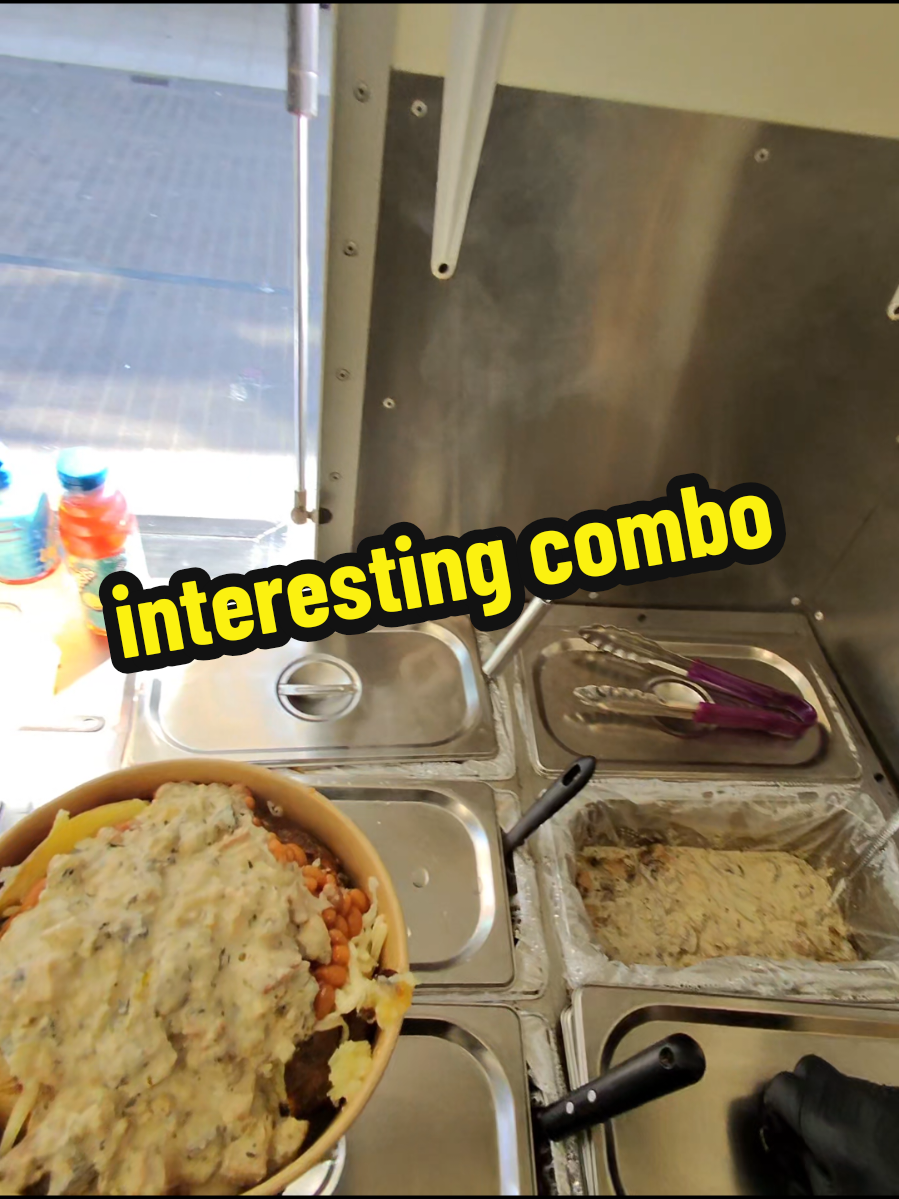 that's interesting combination cheese,beans, creamy mushroom chicken and onion crisp #mrspud #stevanage #halalfood #spudlife #cheeseandbeans #creamychickenmushroom #chickencurry #tunamayo #closloaw #fyp #chilliconcarne #foodtiktok #hardwork #mincedbeef #mrspud #stevanage #halalfood 